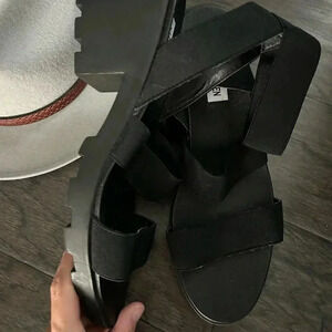 Steve Madden chunky black elastic heels size 8.5